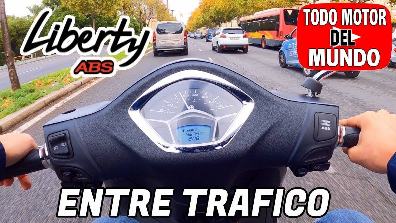 Scooter Piaggio Liberty 125 PRUEBA con Trafico en Ciudad ✅ Todo motor del mundo