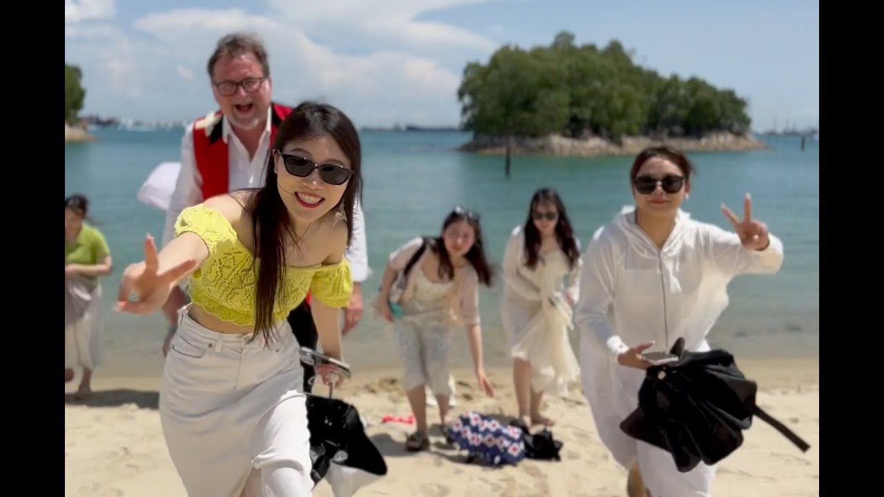 Gabriela (Official Video)