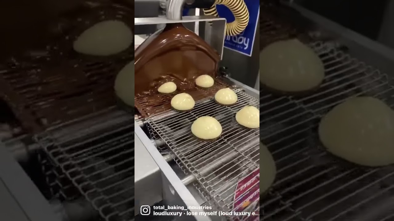 Chocolate enrober by Chocolate World