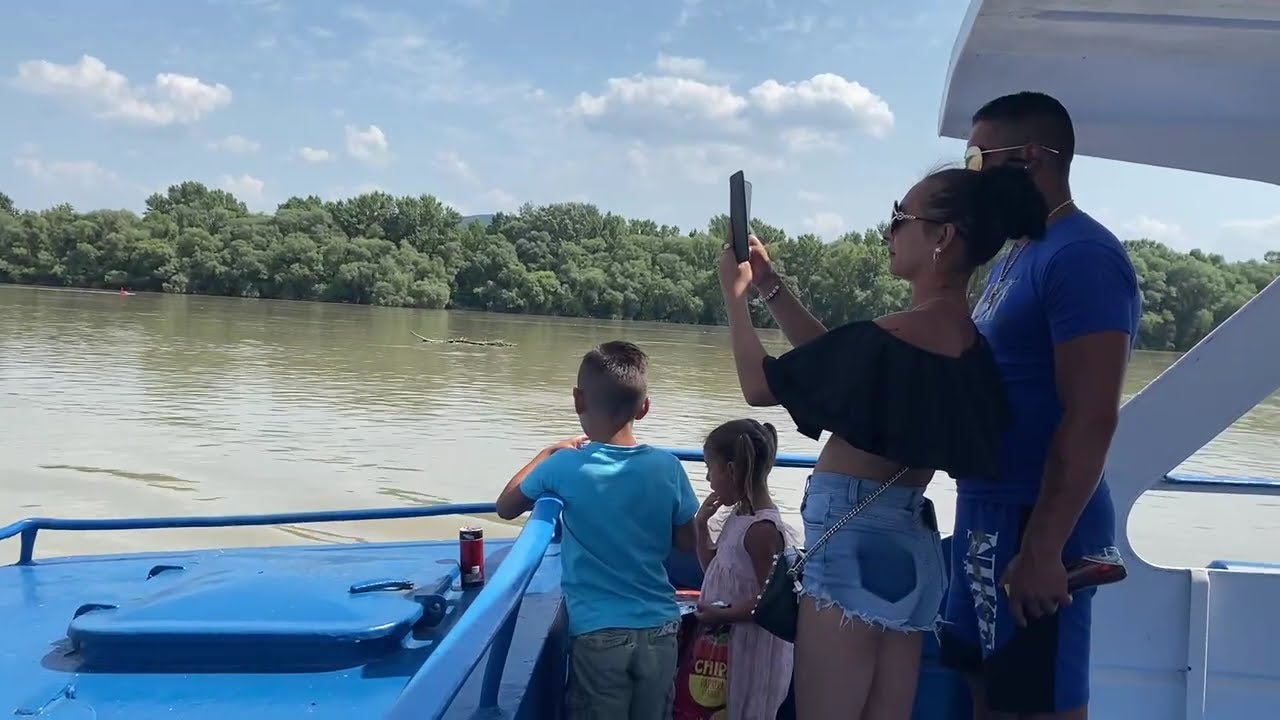 Štúrovo Vadaš, Plavba loďou po Dunaji, cesta vláčikom
