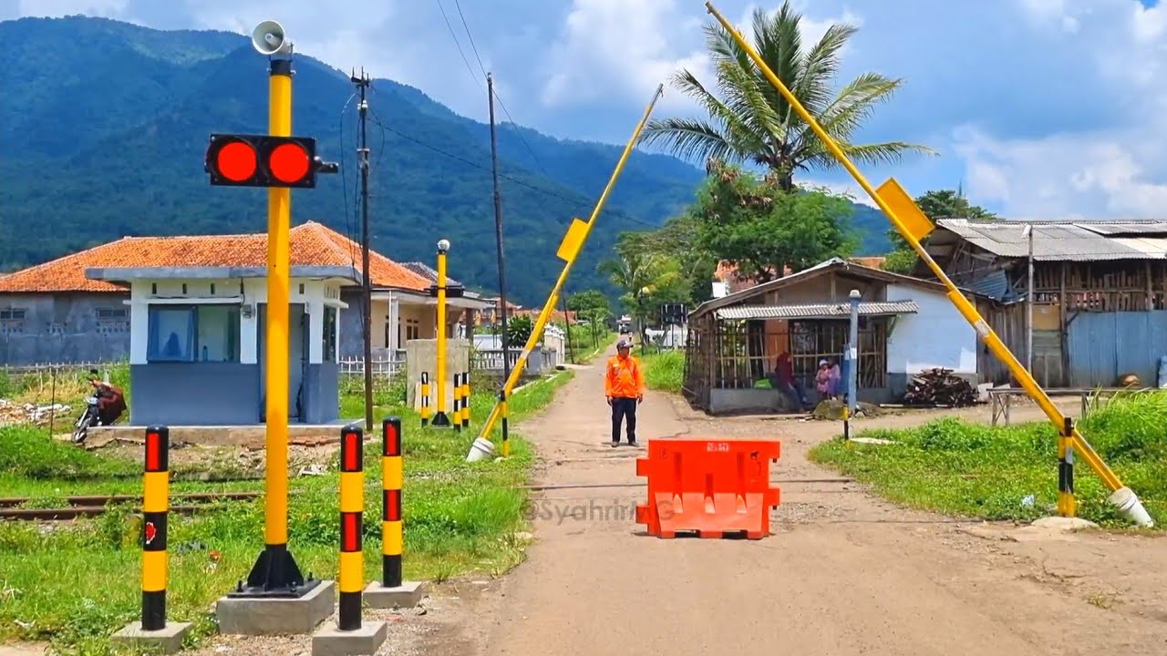 Sudah Aktif! EWS Perlintasan Kereta Api Baru Kiarabuah Garut