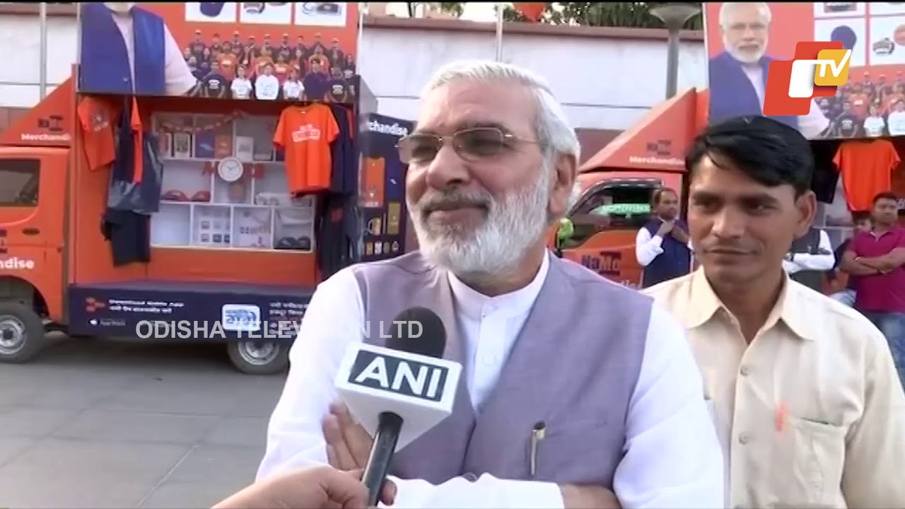 PM Narendra Modi's look alike at BJP headquarters in Delhi