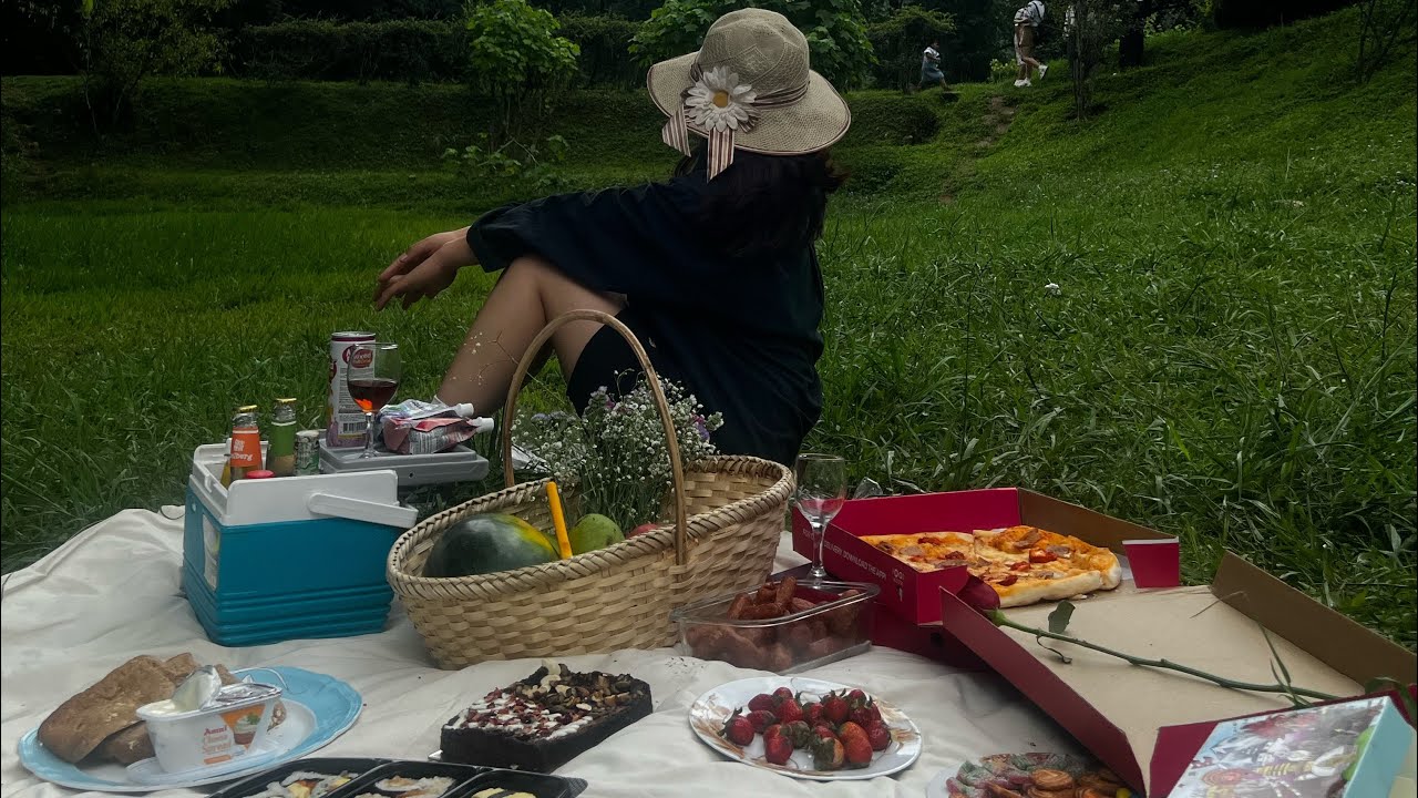 Weekend picnic  🧺 little grl shouted on me |😬😳|godavari vlog #nepalivlog #godavari #picnic l