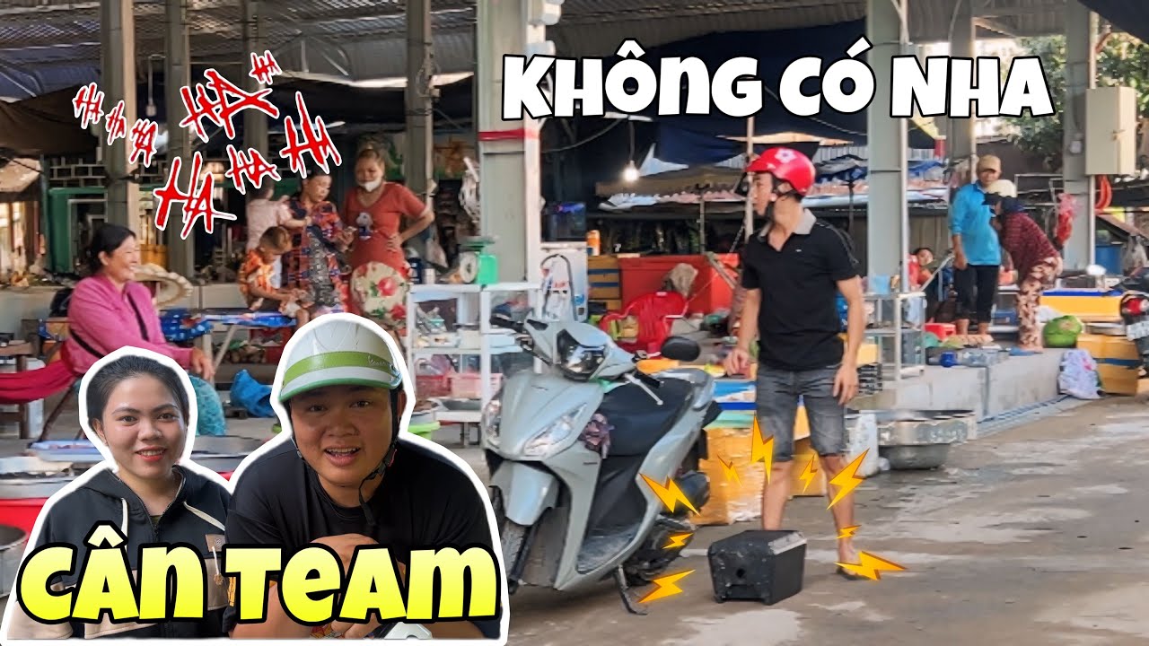 Cả Chợ Hoang Mang Khi Nghe Âm Thanh Lạ Phát Ra Từ Cái Loa