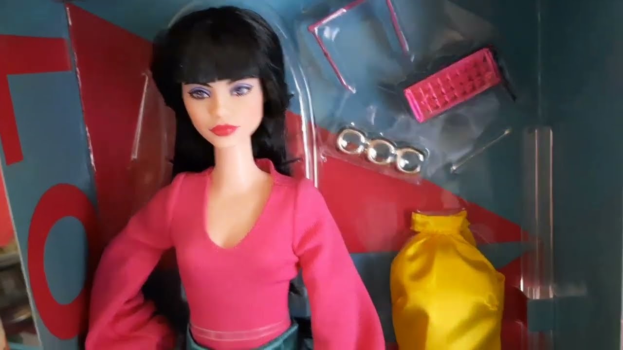 Barbie Looks #19 (Barbie Signature Members)