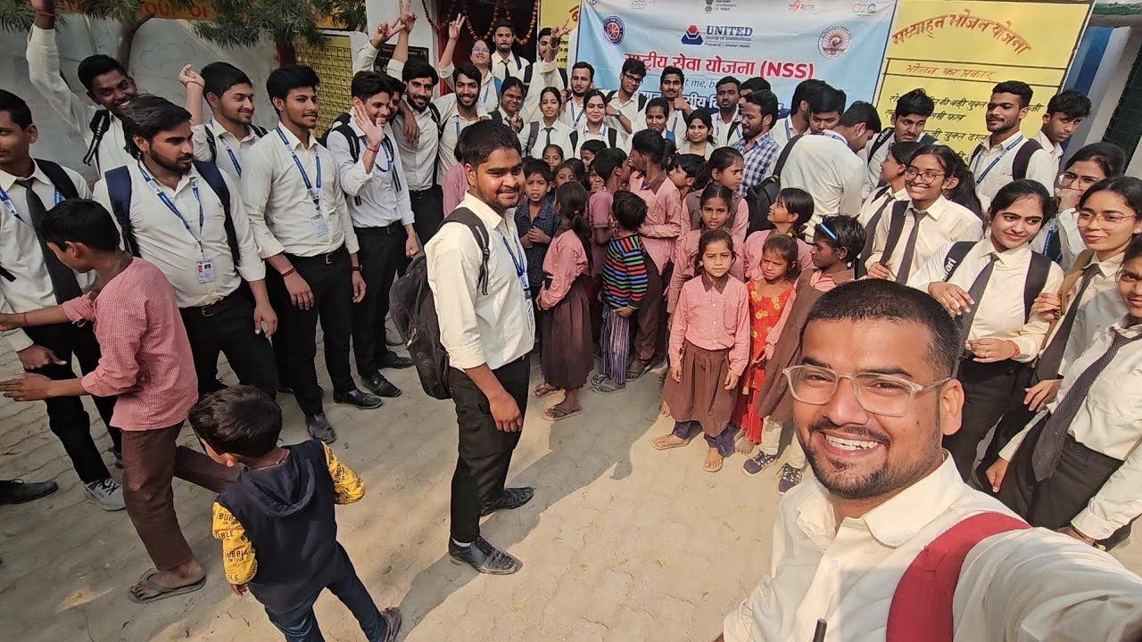 NSS Camp Day 2: गाँव के बच्चों को सिखाया योग और किया श्रमदान! 🧘‍♂️🧹