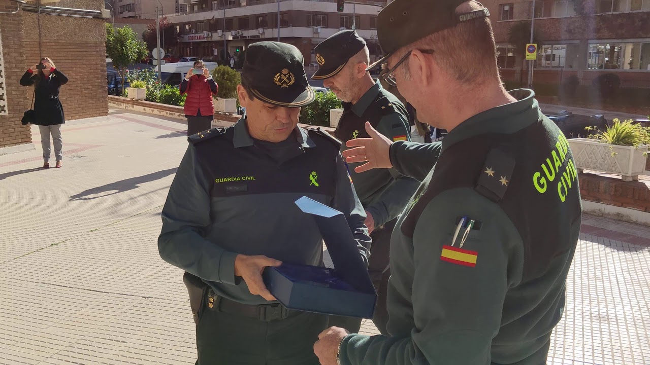 Emotiva despedida a un capitán de la Guardia Civil de Guadalajara que pasa segunda actividad.