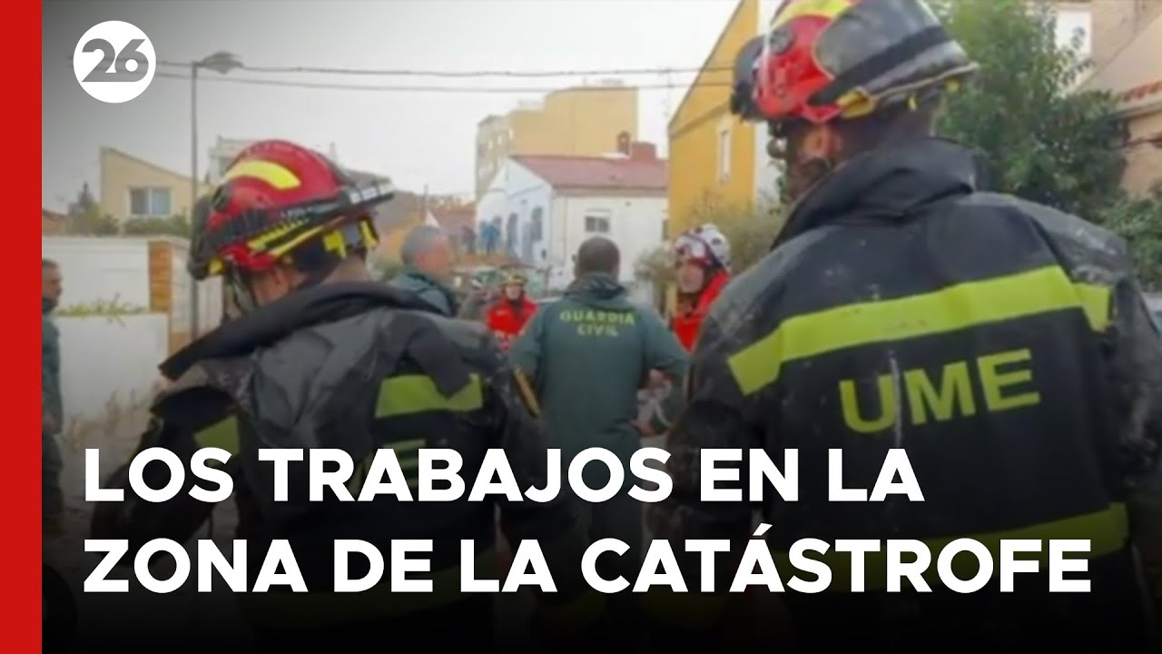 VALENCIA | Militares, bomberos y policías trabajan en la zona cero de la catástrofe