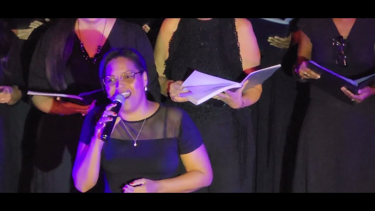 @Grande Coro de Amigos-Primeira Igreja Batista de Madureira-Cantata Deus o Mundo Amou.