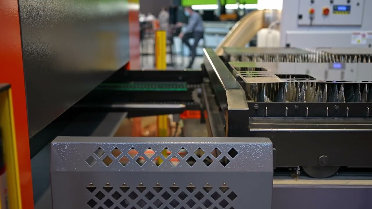 NUKON REX 315: Sistema di taglio laser fibra