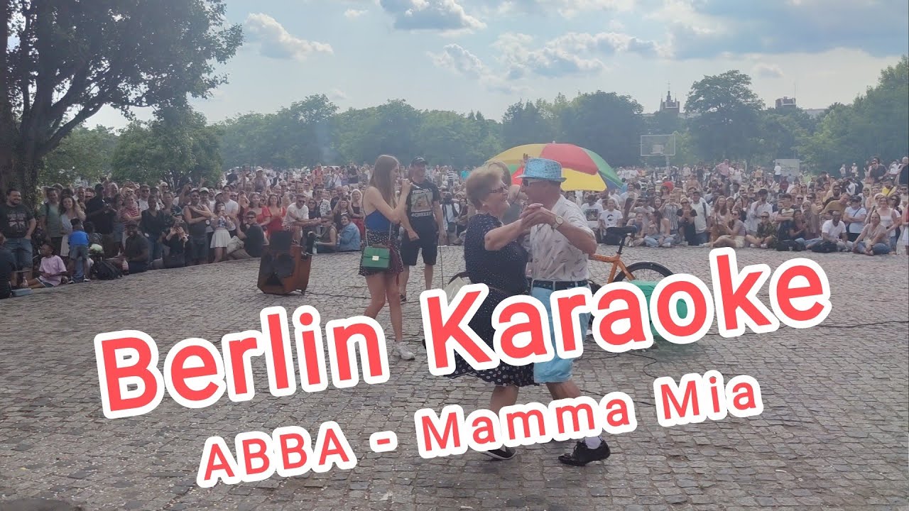 Mauerpark Karaoke Berlin 2023, ABBA - Mamma Mia