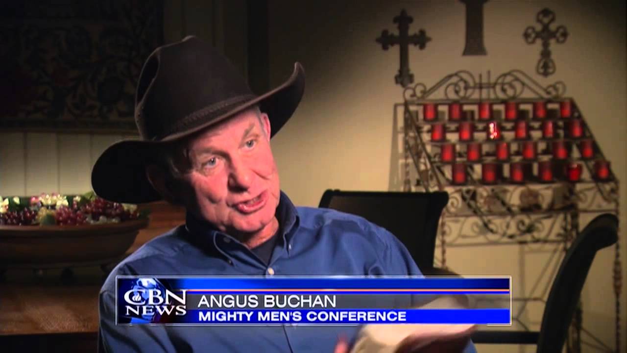 Tenn. Arena Packed for 'Mighty Men' Conference