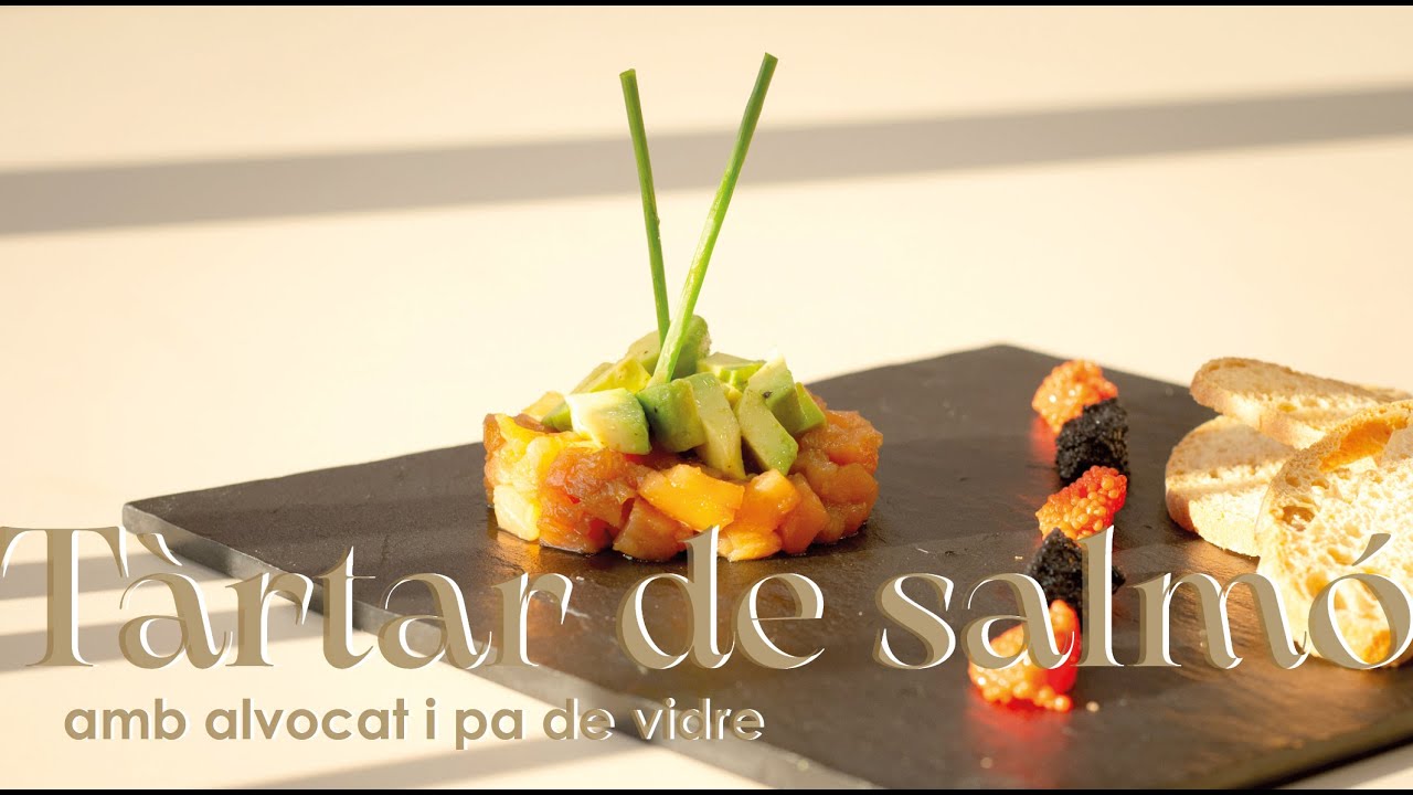 Videorecepta - Tàrtar de salmó amb alvocat i pa de vidre