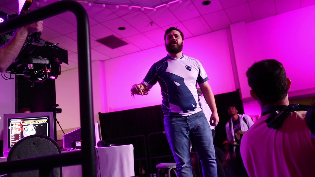 Pound 2019 - Mango vs Hungrybox Ending Crowd Footage (Crab Throw / Audio Included)