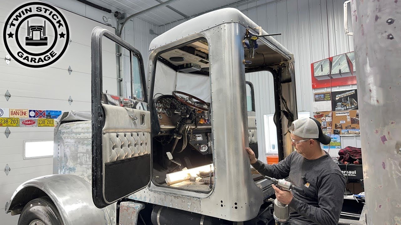 Peterbilt 359 Restoration Ep.84 Keep on Huckin’