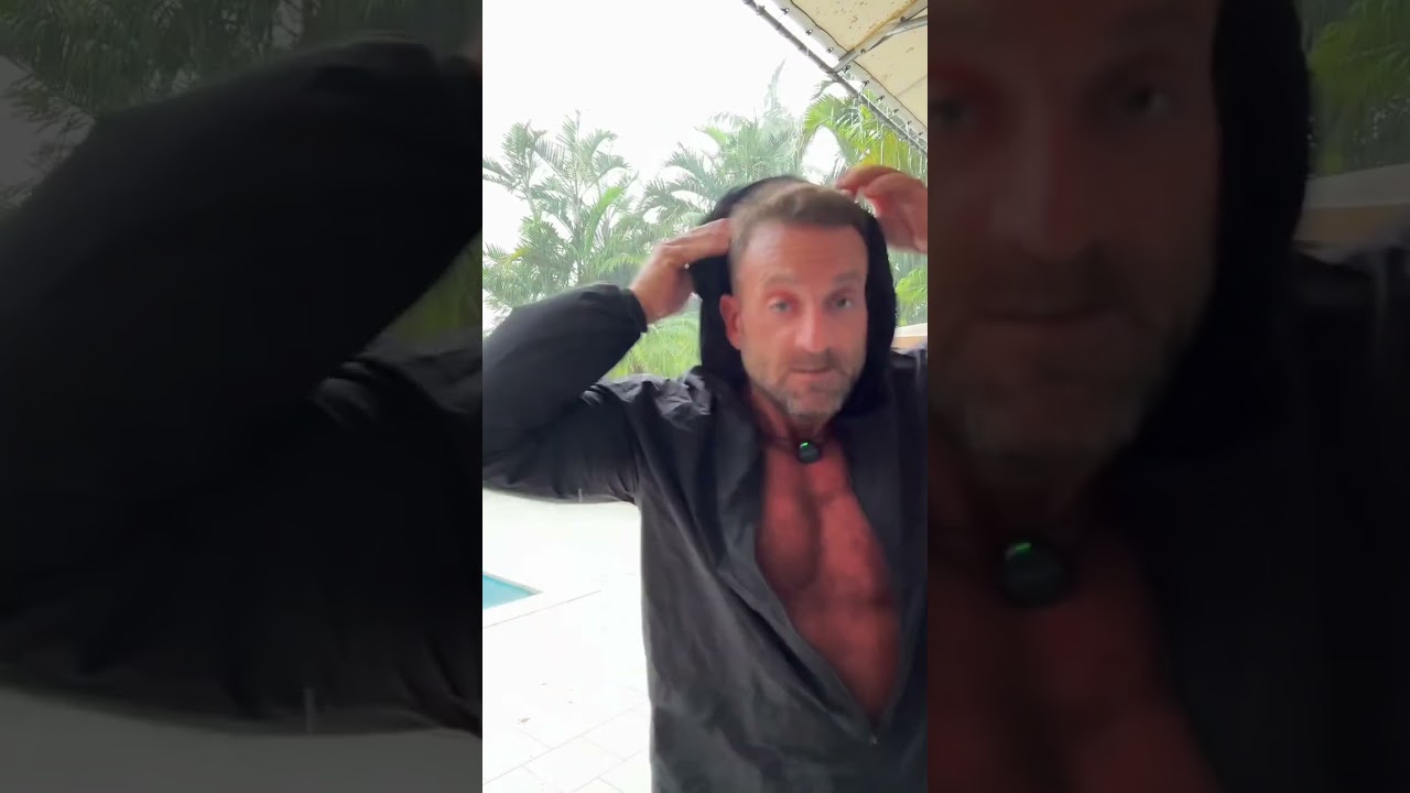 Don’t get caught in the rain unprepared! The COOFANDY Men’s Rain Jacket is lightweight, waterproof,