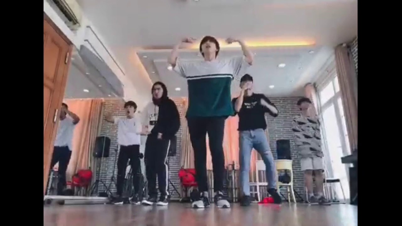 Dance Champions Đếm Cừu - Han Sara by Uni5❤ #Uni5 #HanSara #DemCuu