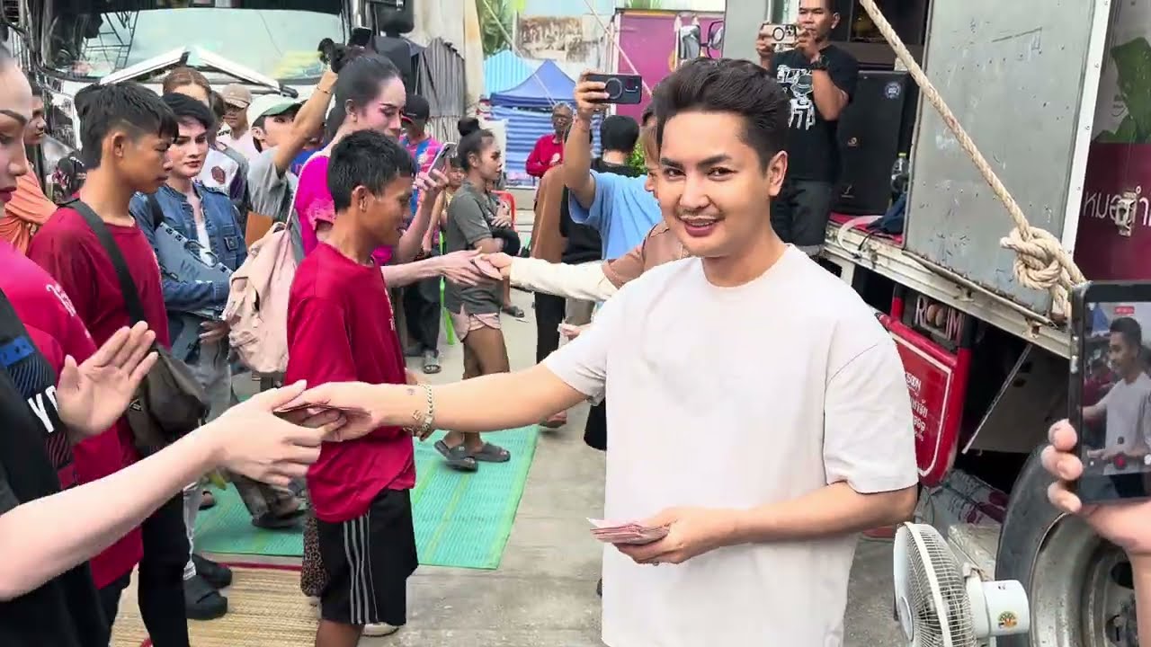 ขอบคุณเฮียตุ๊กหัวหน้าใหม่พัชรีหัวหน้าบอยศิริชัยแล้วคุณแม่ร้านข้าวมันไก่อุทุมพรด้วยนะคะ 