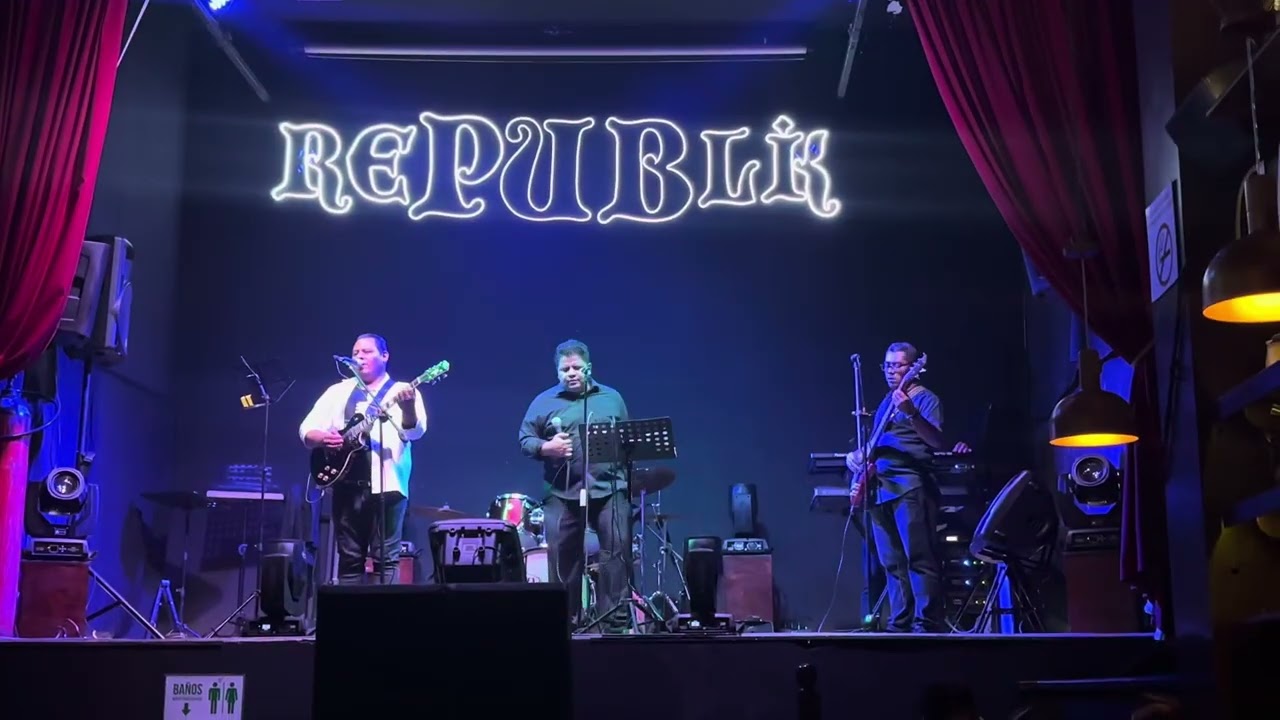 Tardeada buenas épocas a cargo de la banda Fusión Alternativa