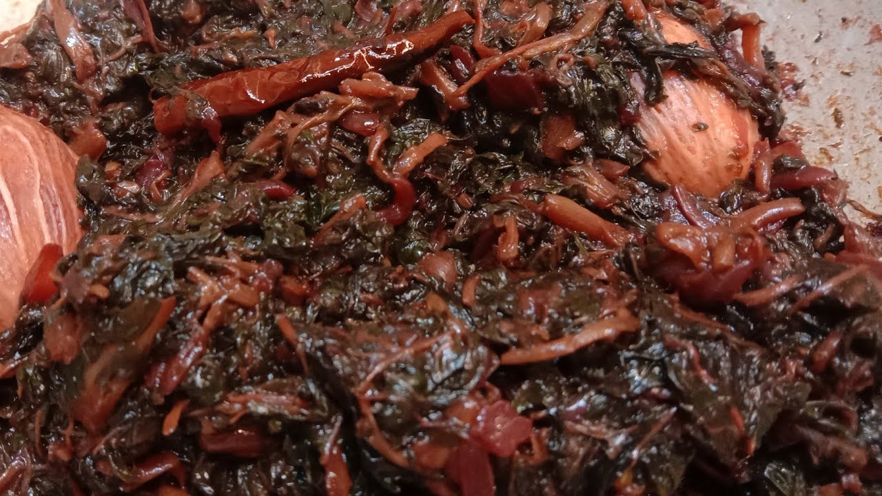 Laal Saag recipe with Amra (hog plum)  | Laal chaulai saag recipe by CHATORO KA ADDA