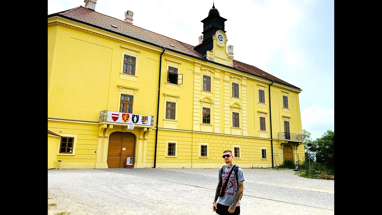 Travel Life Slovakia - Stačí Ísť 🌺 Hlohovský Zámok _ City Day (Hlohovec)