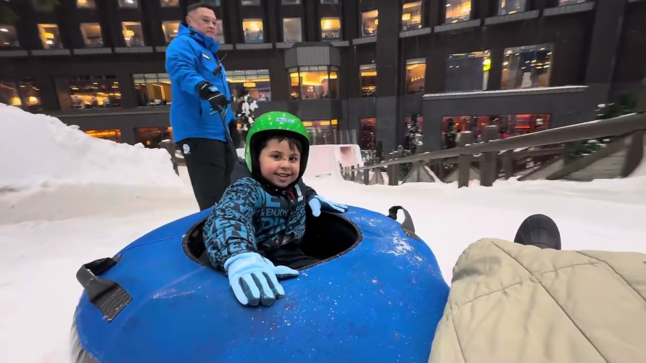 الإمارات مول القرية الثلجية / راشـد أول مرة يشوف الثلج 😍👌