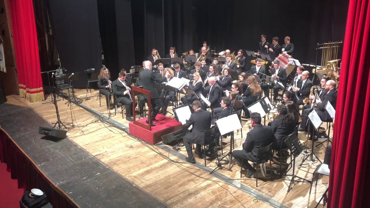 Strauss Bonbons - J. Strauss Sr. & Jr./ Arr. Ofburg