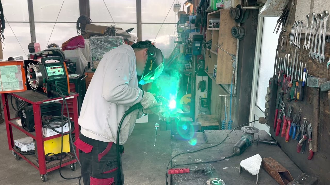 KEMPPI mig 300 dublu puls.Tel.0733052780