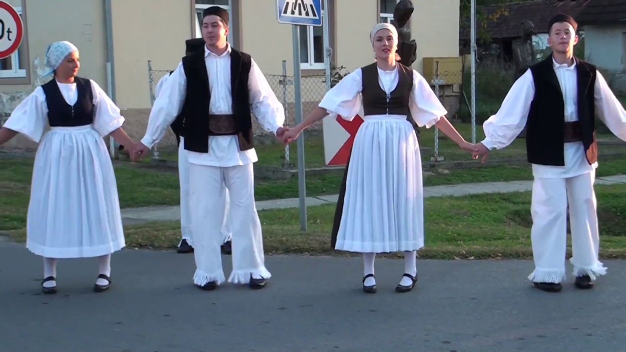Slavonsko kukunješće u centru Zdenaca, 23.9.2018.  video
