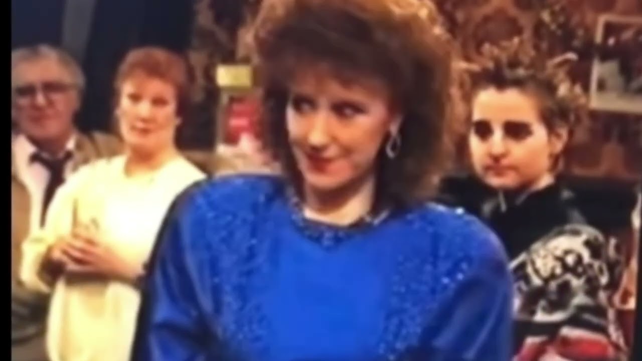 EastEnders: Angie Watts returns to the Vic and orders Den upstairs (New Years Eve 1987)