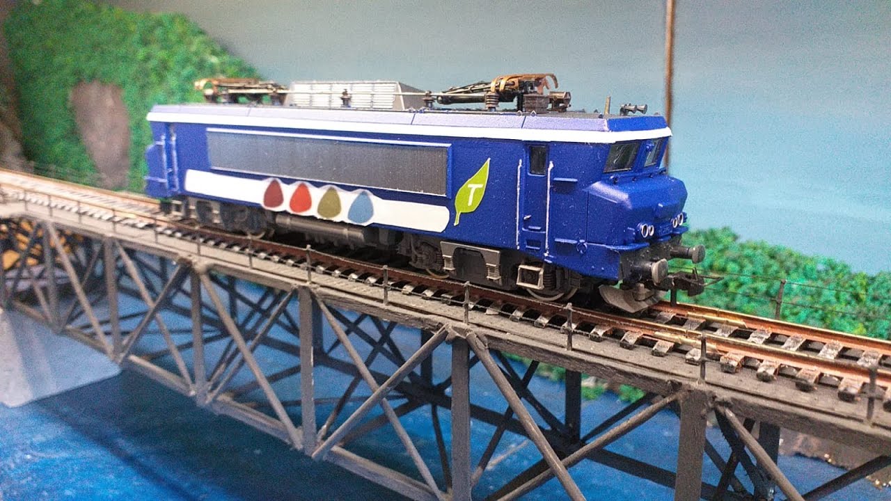 R&eacute;alisation d'une BB 7600 Transilien en HO!!! Une merveille!! Et surprise &agrave; la fin!