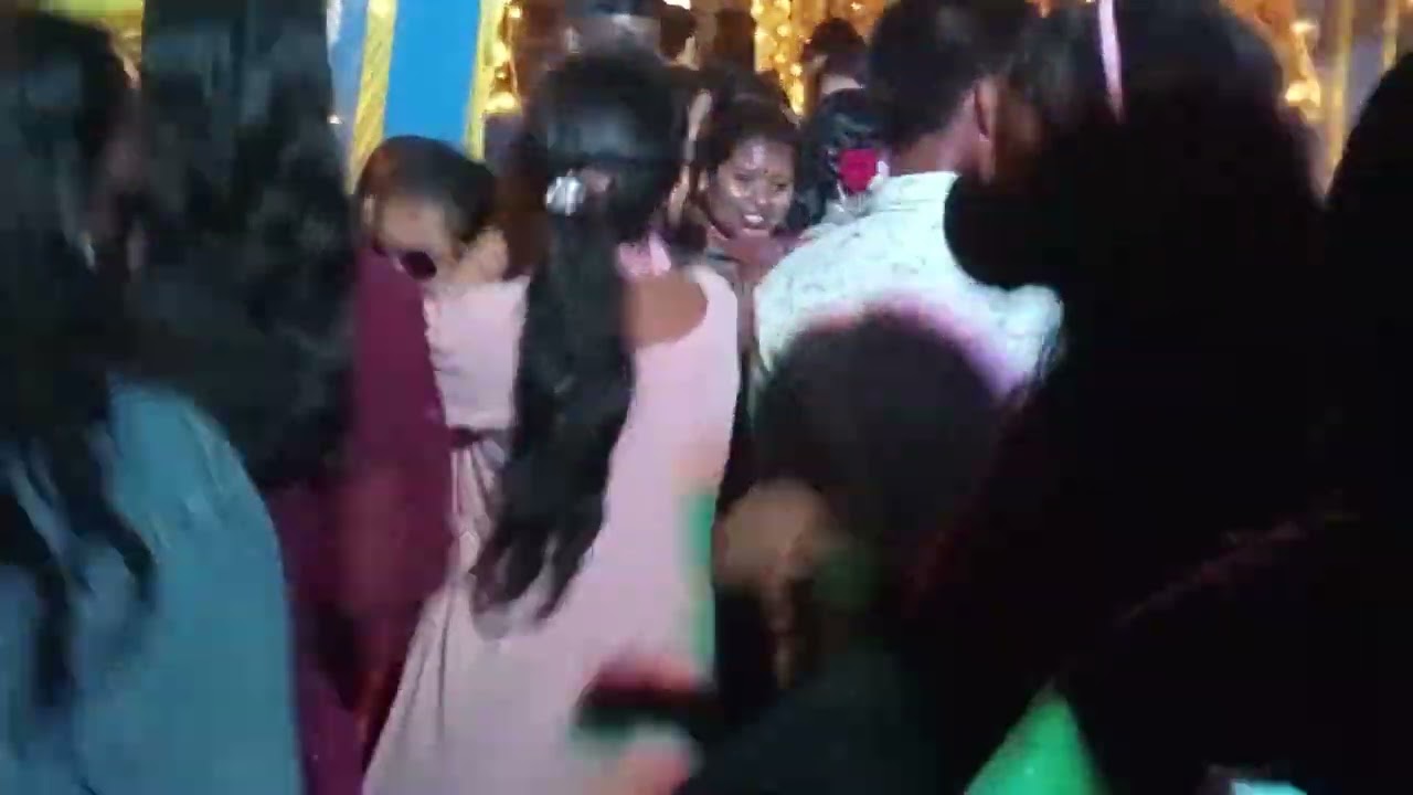 বিয়ে বাড়ীতে,হট ভিডিও 