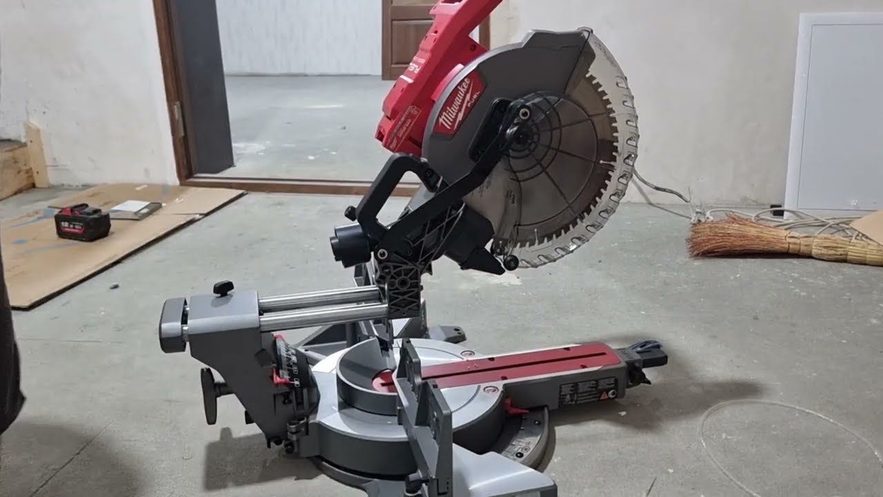 Пила торцовочная 305мм Milwaukee 2739-20 ONE-KEY.     30 мая 2023 г.
