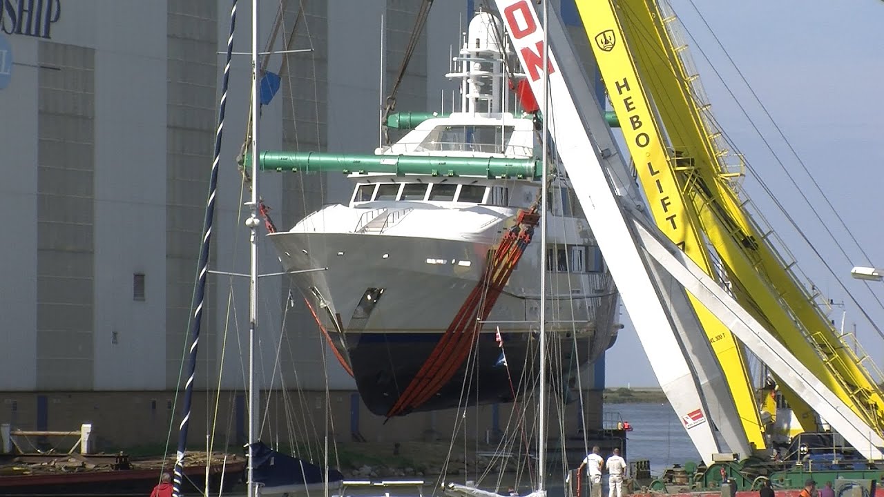 GPTV: Grote drukte bij De Vries Makkum