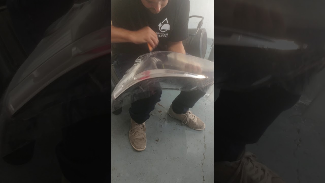 lepení folie na světla