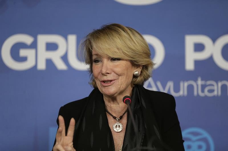 Las teorías de la dimisión de Esperanza Aguirre