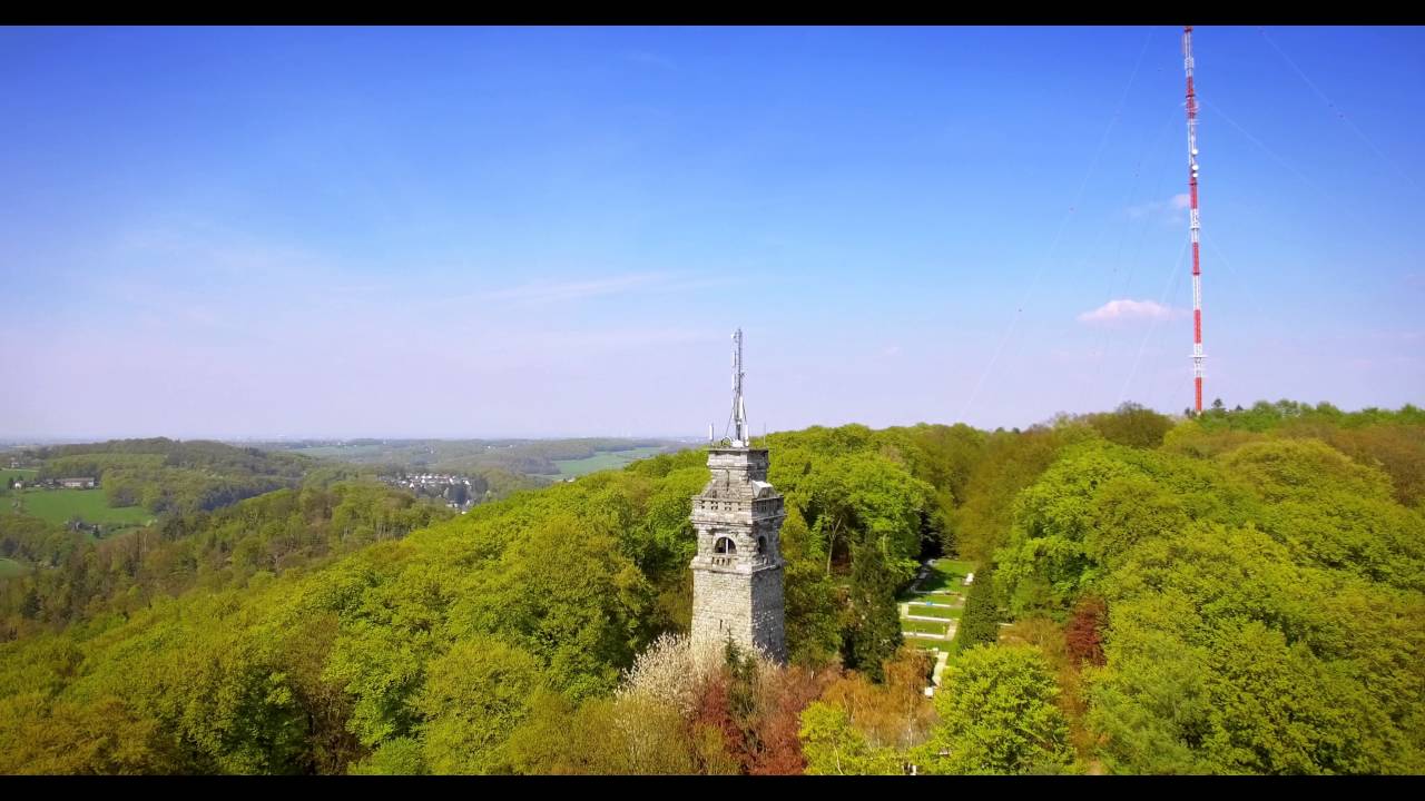 Spektakuläre 4K Luftaufnahmen von den Langenberger Sendern + dem Bismarckturm in Velbert Langenberg
