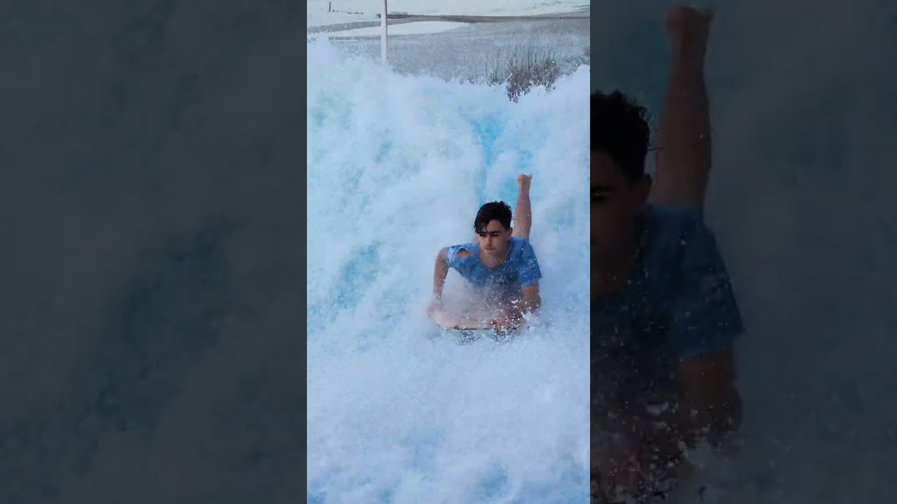 2024 FlowRider Flowbarrel contest at Mall Sport Flowboarders