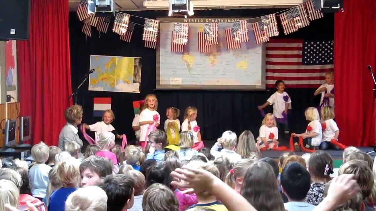 Groep 2 van de Woolderschool - Alle kleuren van de regenboog