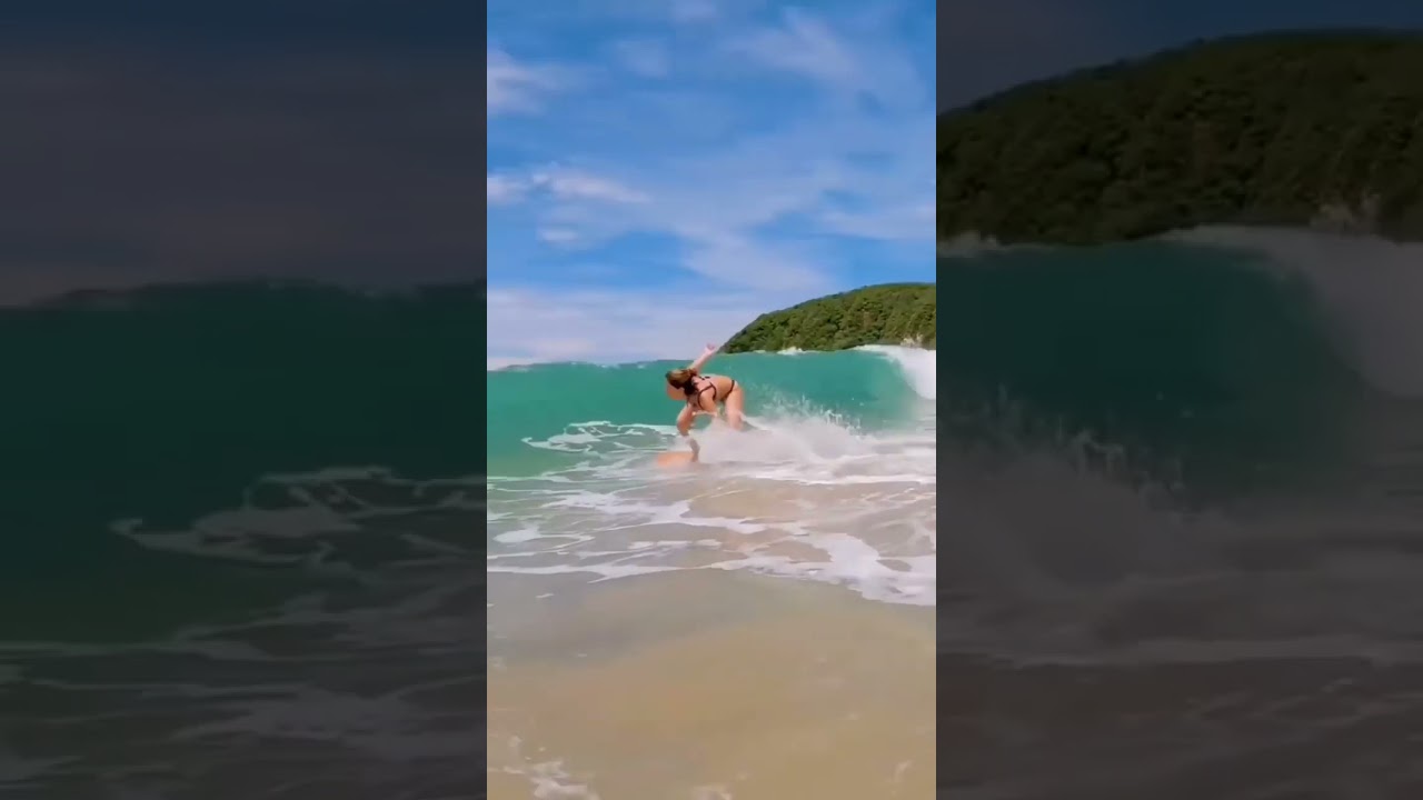 Hardcore surfing girl 