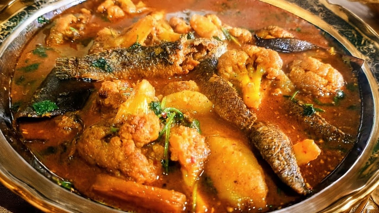 ল্যাটা মাছের ঝোল ফুলকপি আলু ধনেপাতা দিয়ে|