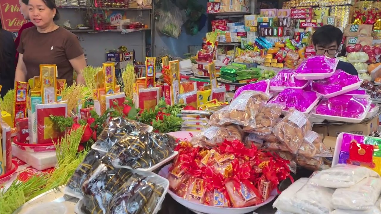 Quang cảnh phủ Tây Hồ chiều mùng 7tết