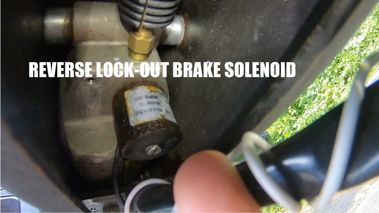 Замена соленоида тормоза блокировки заднего хода на прицепе Trailstar