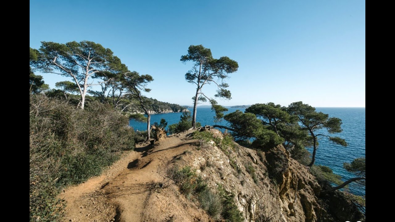 Le sentier du littoral &agrave; Giens. Des paysages aussi vari&eacute;s que magnifiques.