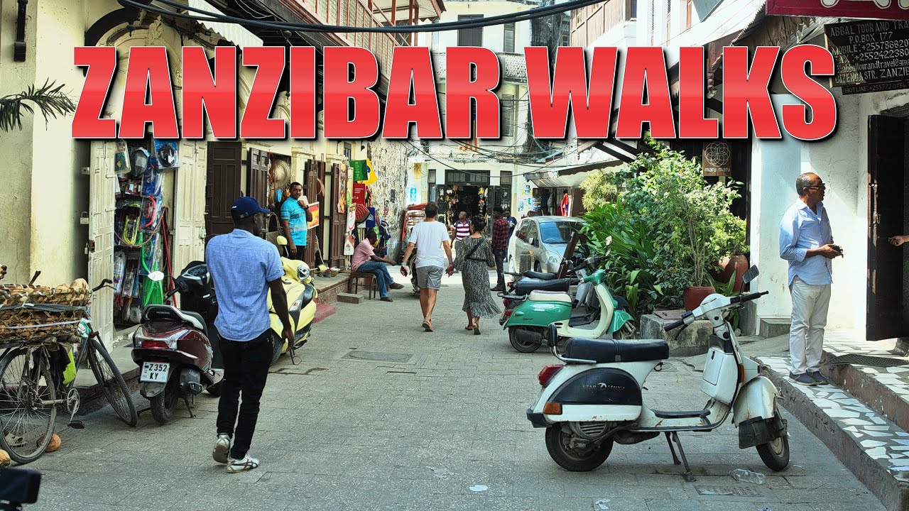 Exploring Zanzibar alone: walking around Muslim town amazed by Arabian heritage in Stone Town.