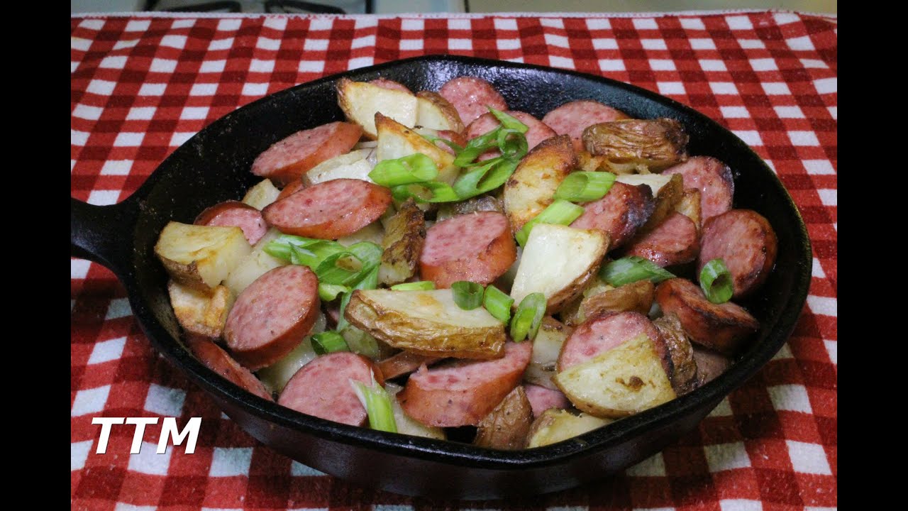How to Cook Smoked Sausage and Potatoes in the Toaster Oven