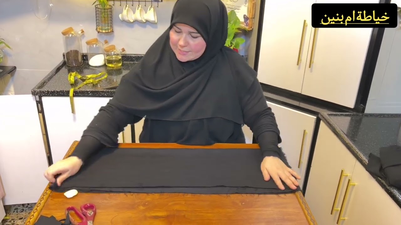 فصال دشداشه رياضي وعدله وقياس خاص من44الى50 وردان كامله على قطعه مترين ونص