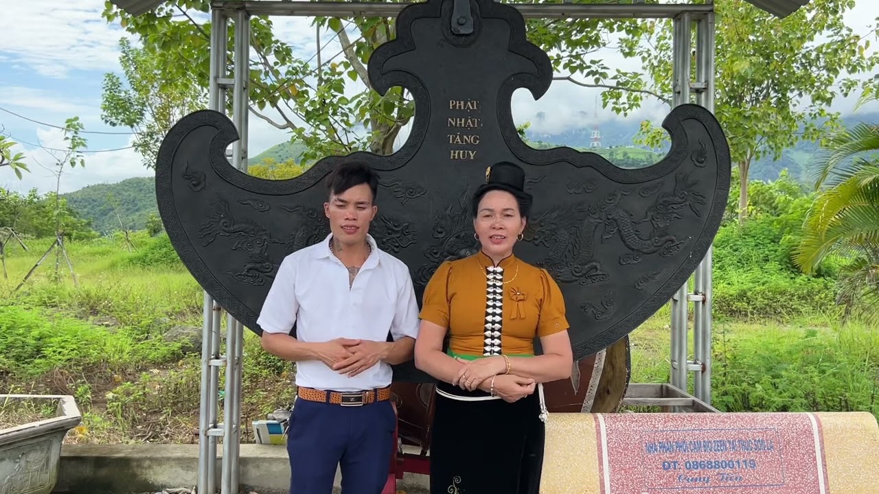 Hoàng Nhung đã dãi bày hết tâm tư ấp ủ bao lâu nay Sau khi Nghe Lò Tám Hỏi thăm sau Bao năm xa cách