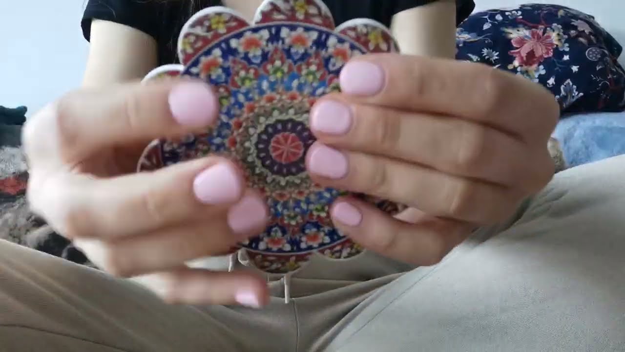 ASMR scratching your face, hand sounds and movements and many more! 🌸