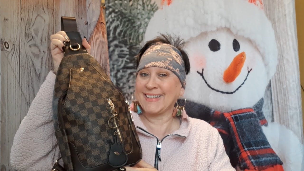 What I Carry in my Sling bag (WIMB) | Louis Vuitton Inspired SB